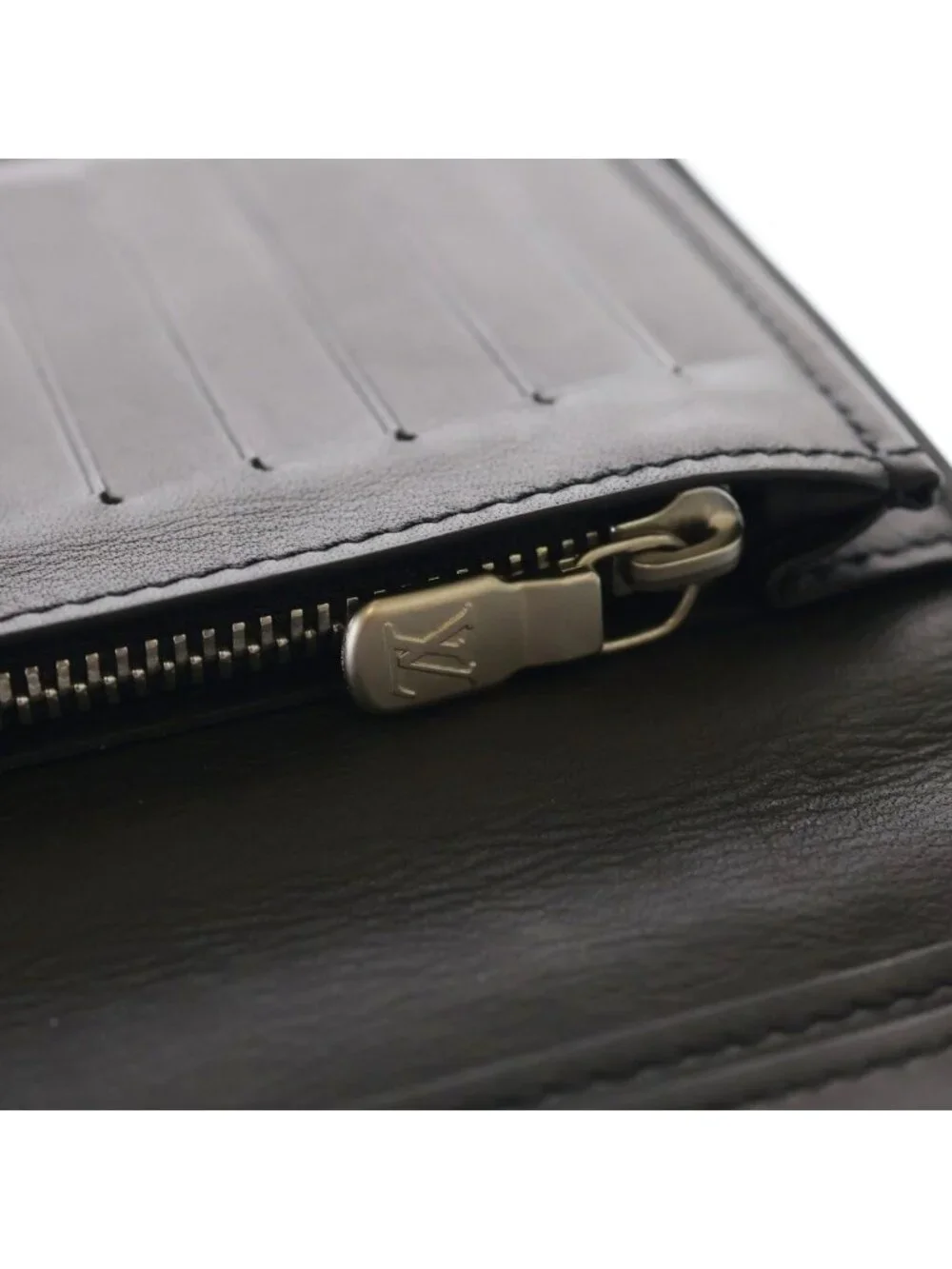 Louis Vuitton Damier Infini Portefeuille Brazza Wallet Black Silver